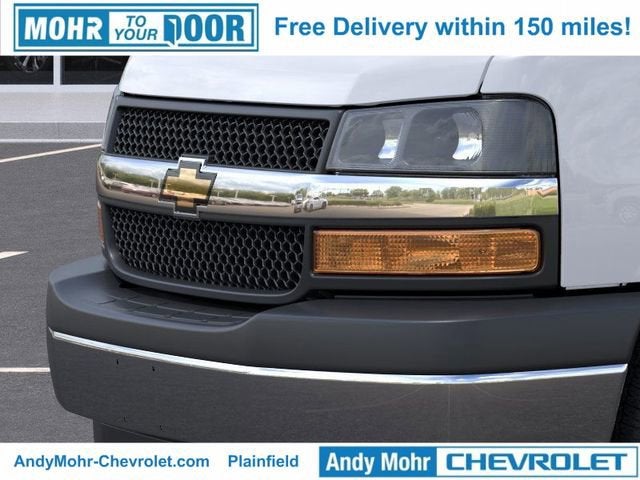 2025 Chevrolet Express Passenger 1LT