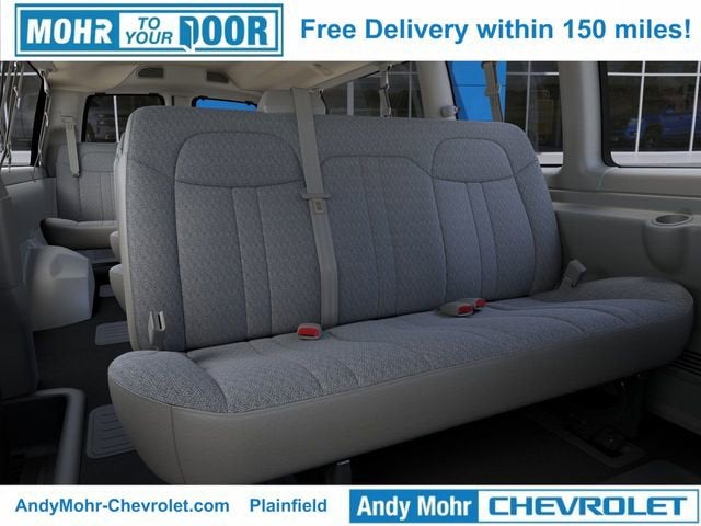 2025 Chevrolet Express Passenger 1LT