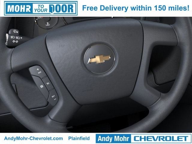 2025 Chevrolet Express Passenger 1LT