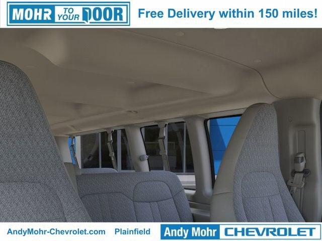 2025 Chevrolet Express Passenger 1LT