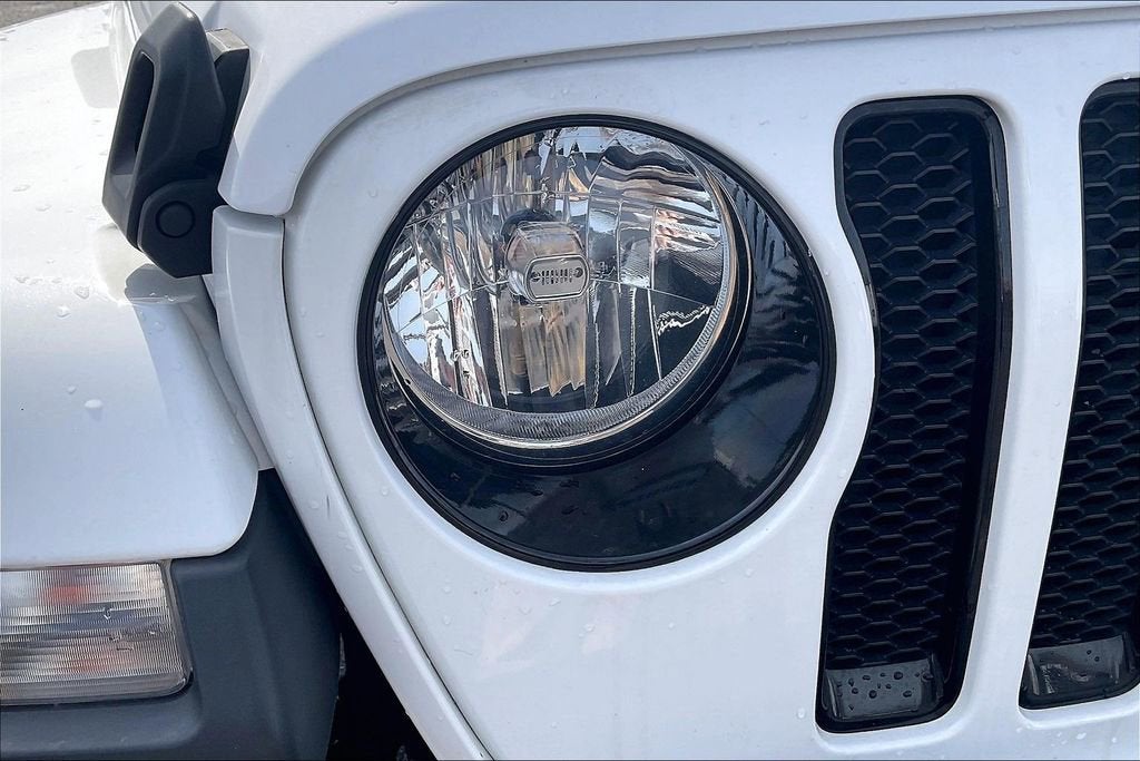 2022 Jeep Wrangler Unlimited Sahara Altitude