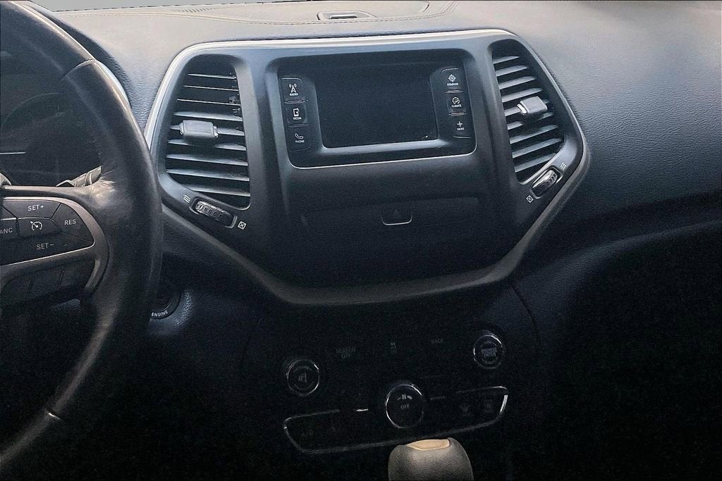 2016 Jeep Cherokee Sport