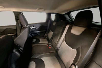 2016 Jeep Cherokee Sport