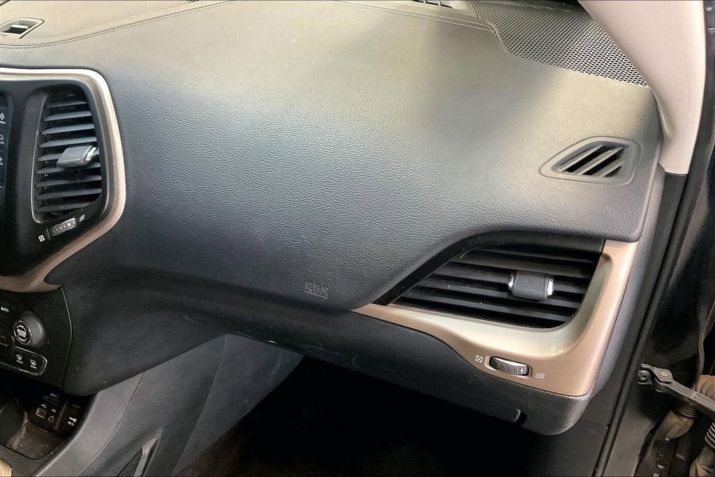 2016 Jeep Cherokee Sport