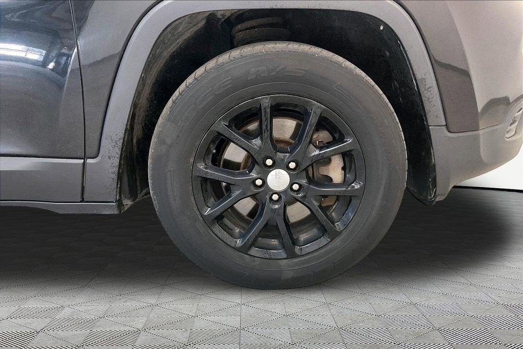 2016 Jeep Cherokee Sport