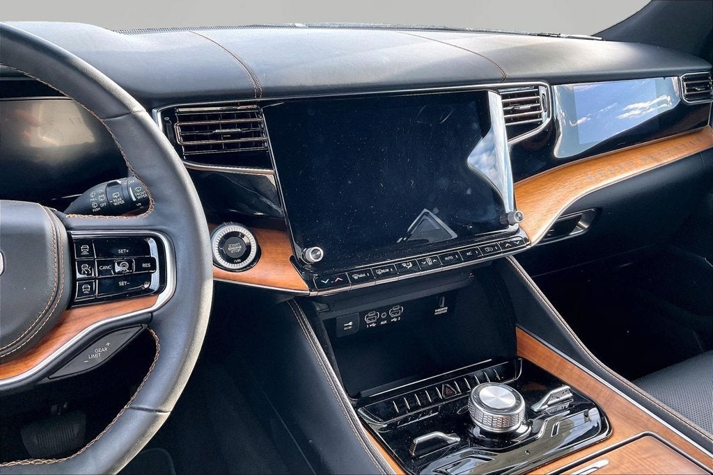2023 Jeep Grand Wagoneer L Series III