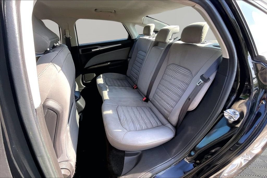 2016 Ford Fusion S