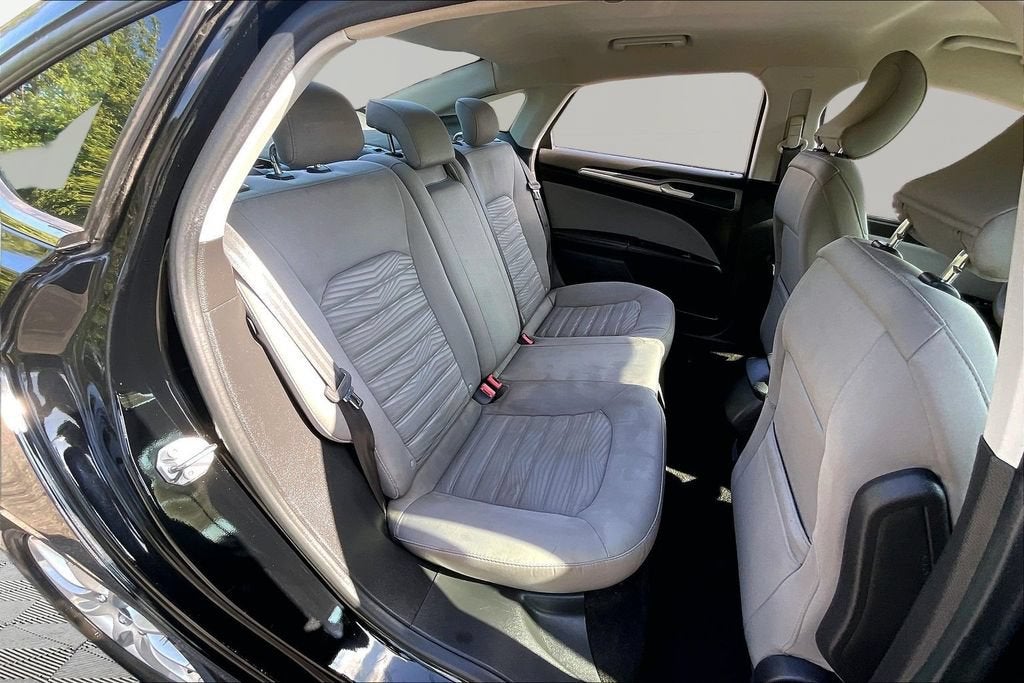 2016 Ford Fusion S