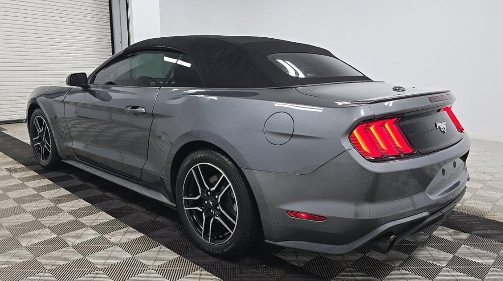 2021 Ford Mustang EcoBoost