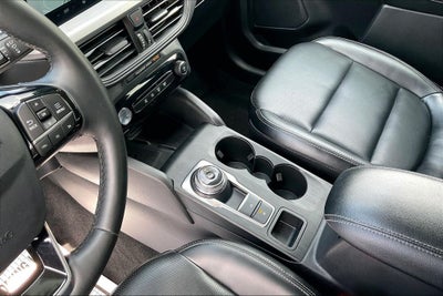2025 Ford Escape Platinum