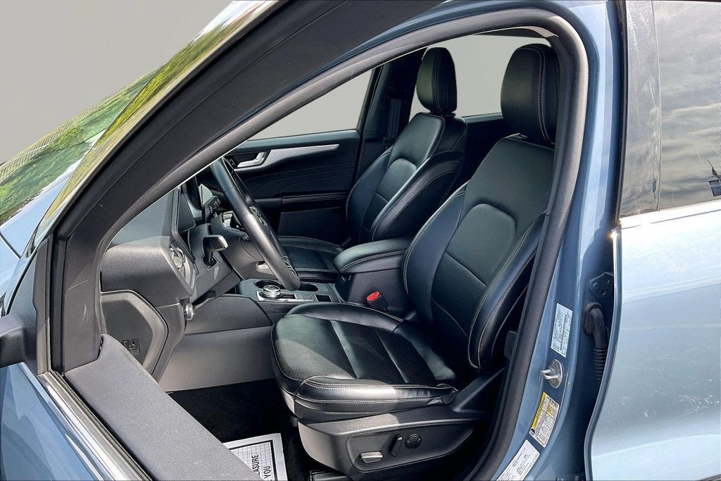 2025 Ford Escape Platinum