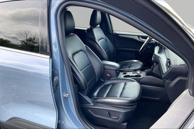 2025 Ford Escape Platinum