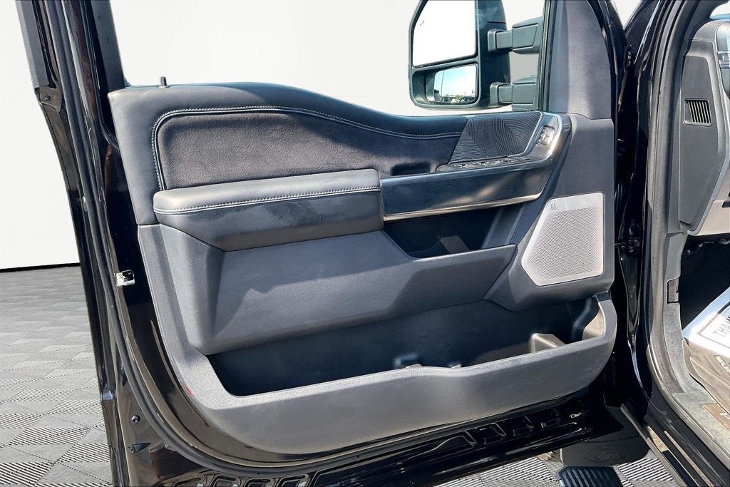 2025 Ford Super Duty F-350 SRW XL