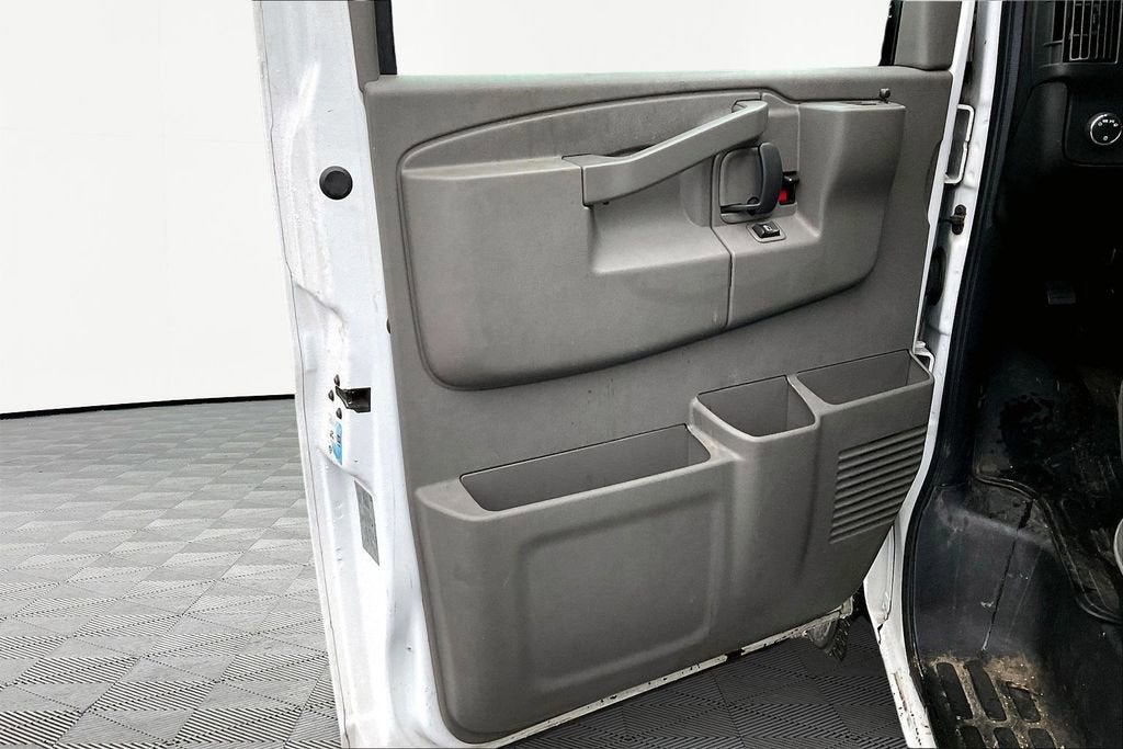 2018 Chevrolet Express Passenger 3500 LT