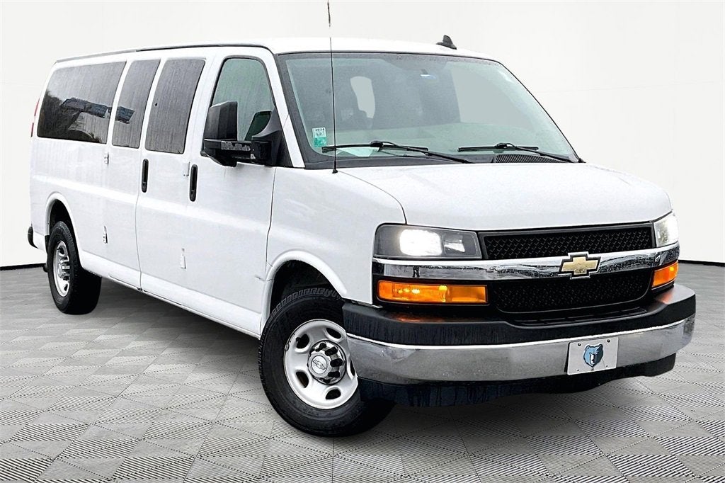 2018 Chevrolet Express Passenger 3500 LT