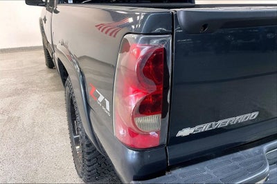 2005 Chevrolet Silverado 1500 LS