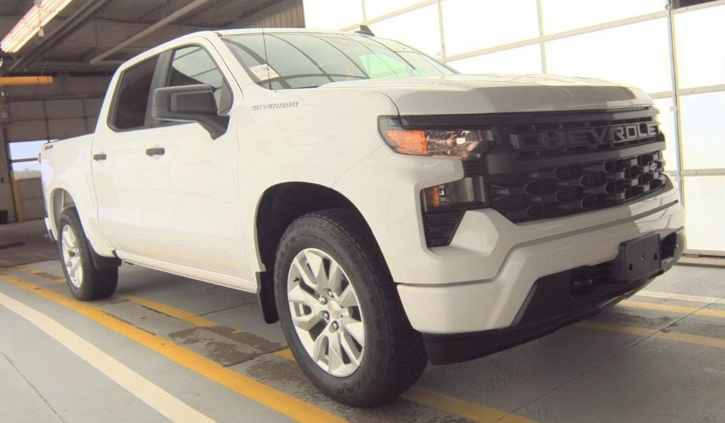2023 Chevrolet Silverado 1500 Custom
