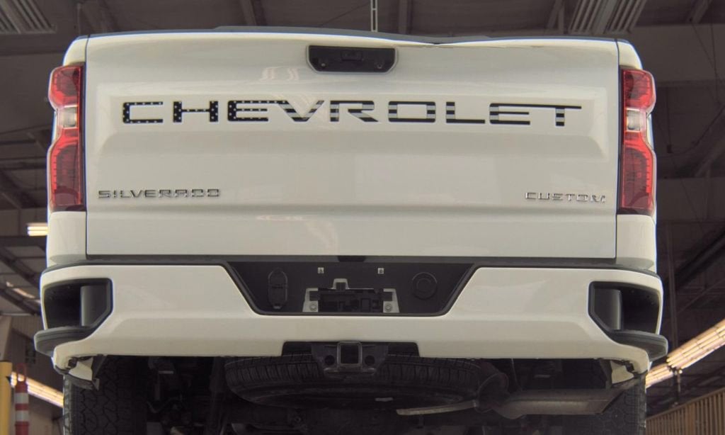 2023 Chevrolet Silverado 1500 Custom
