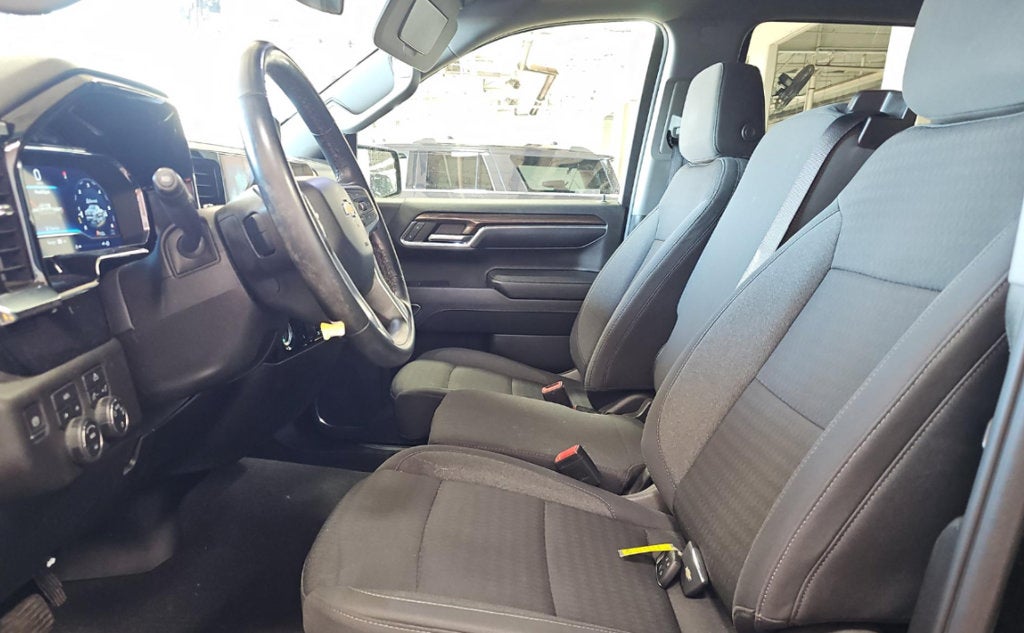 2024 Chevrolet Silverado 1500 LT (2FL)