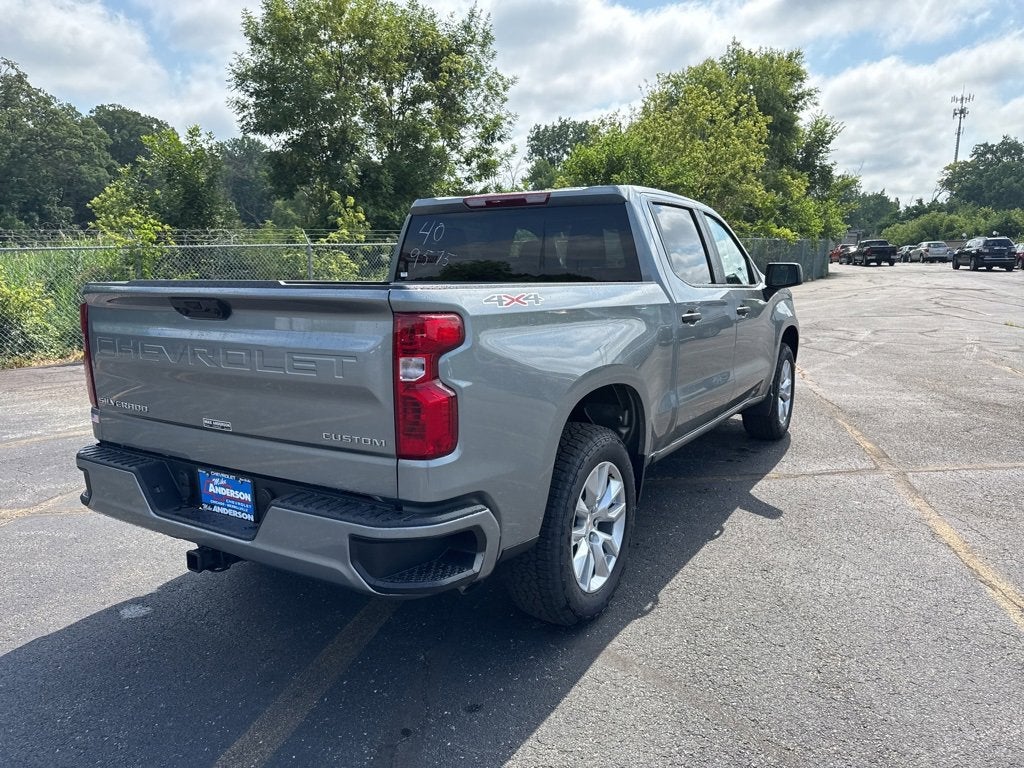2025 Chevrolet Silverado 1500 Custom