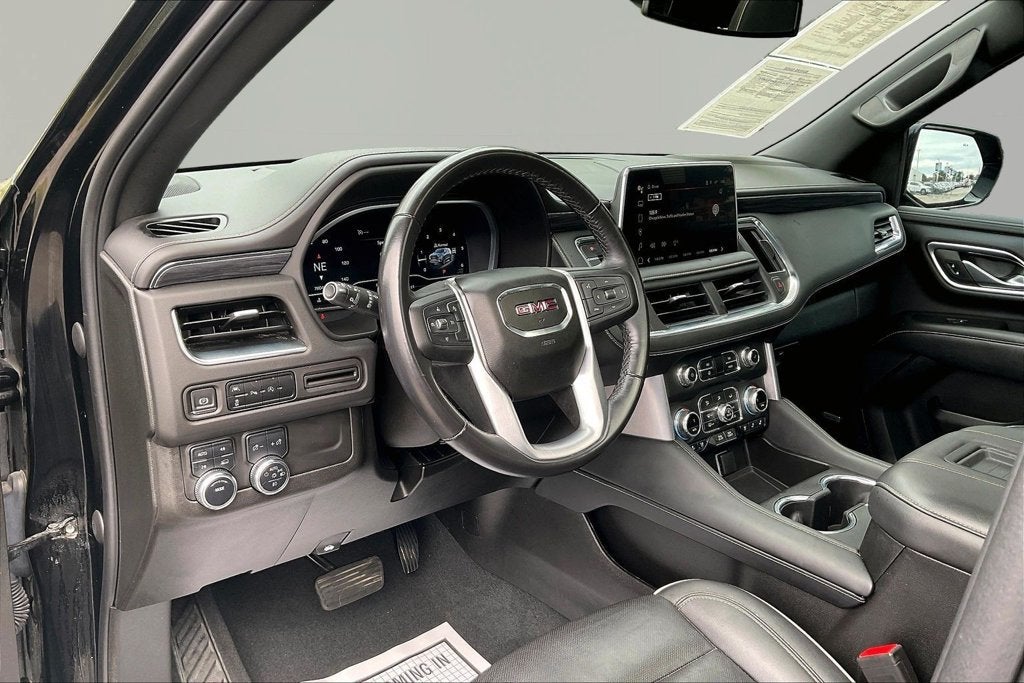 2023 GMC Yukon SLT