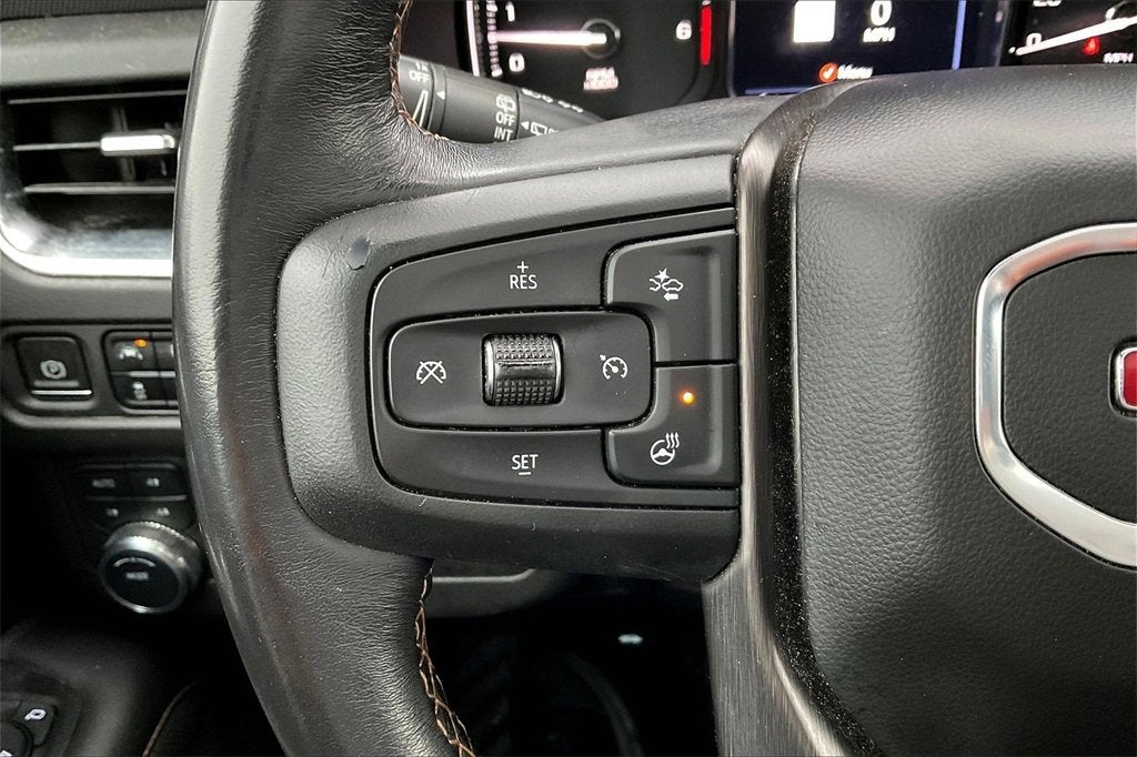 2021 GMC Yukon XL AT4