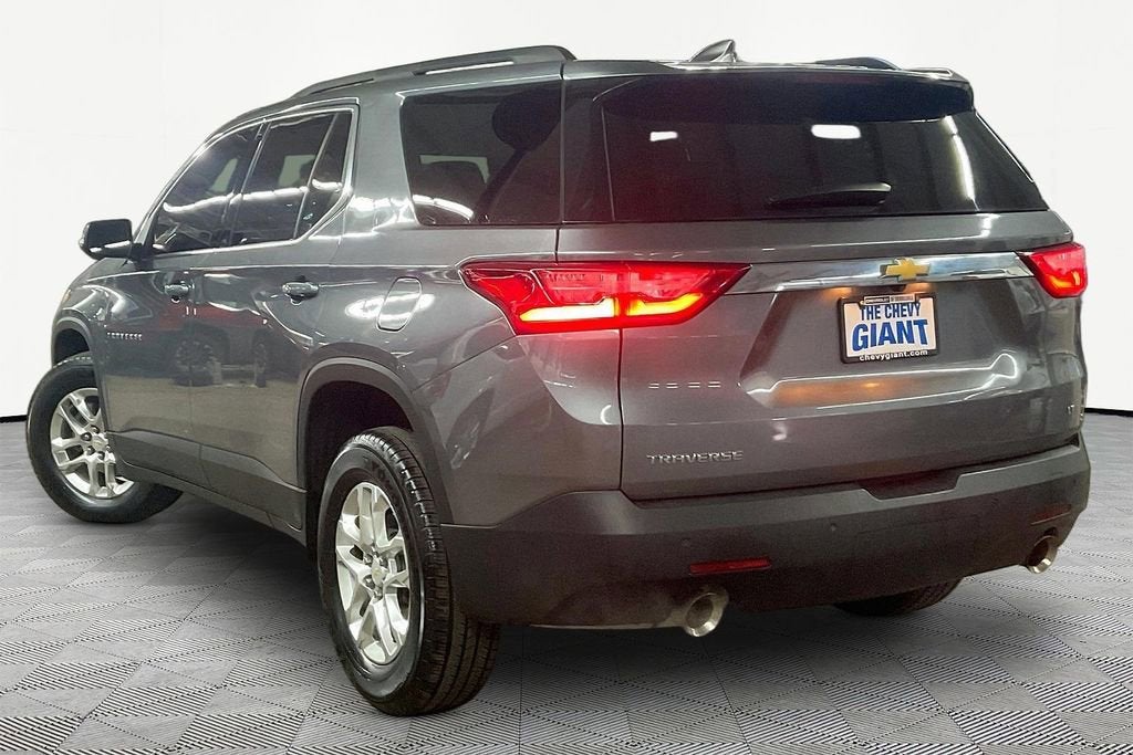 2021 Chevrolet Traverse LT Cloth
