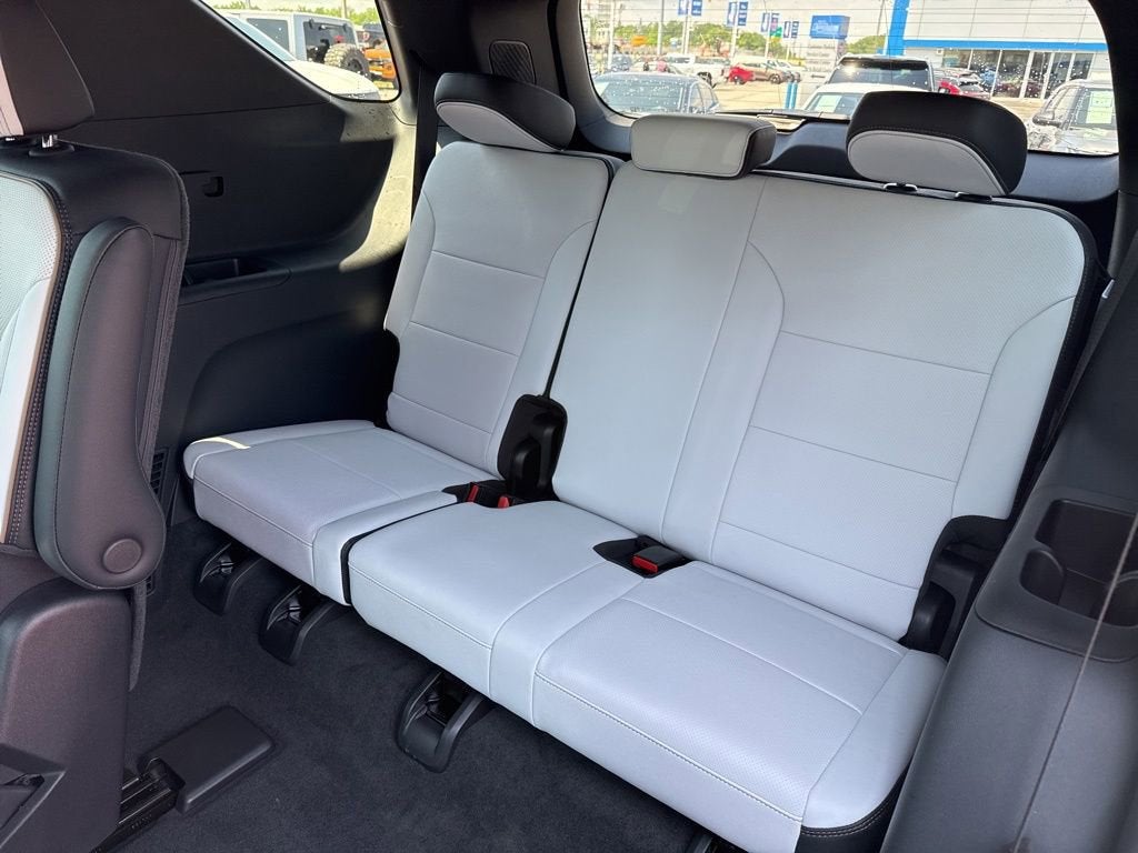 2024 Chevrolet Traverse Premier