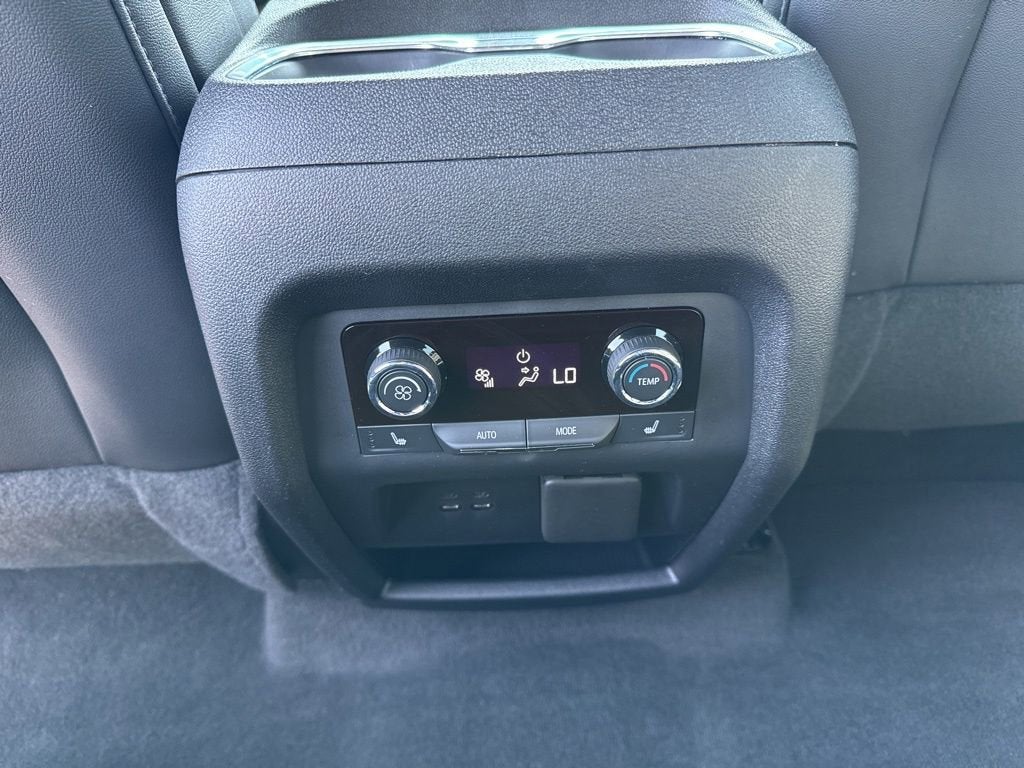 2024 Chevrolet Traverse Premier