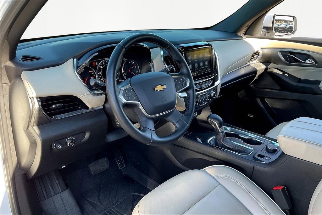 2023 Chevrolet Traverse Premier