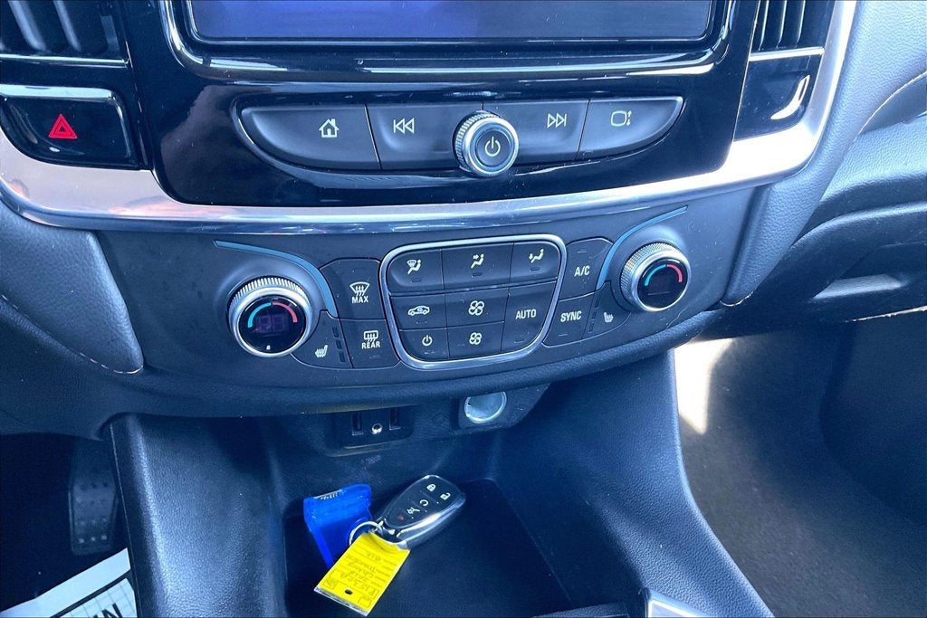 2018 Chevrolet Traverse LT Cloth