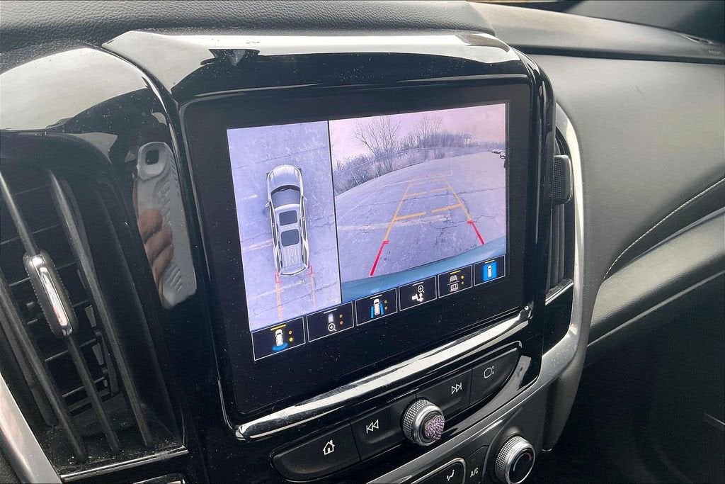 2022 Chevrolet Traverse LT Leather