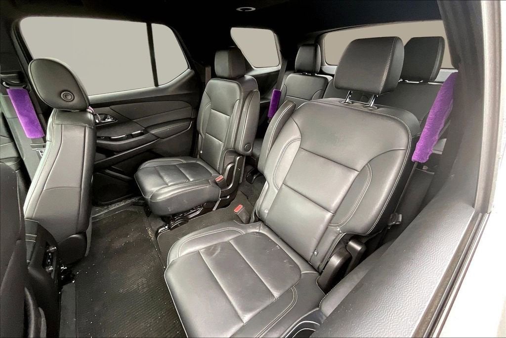 2022 Chevrolet Traverse LT Leather