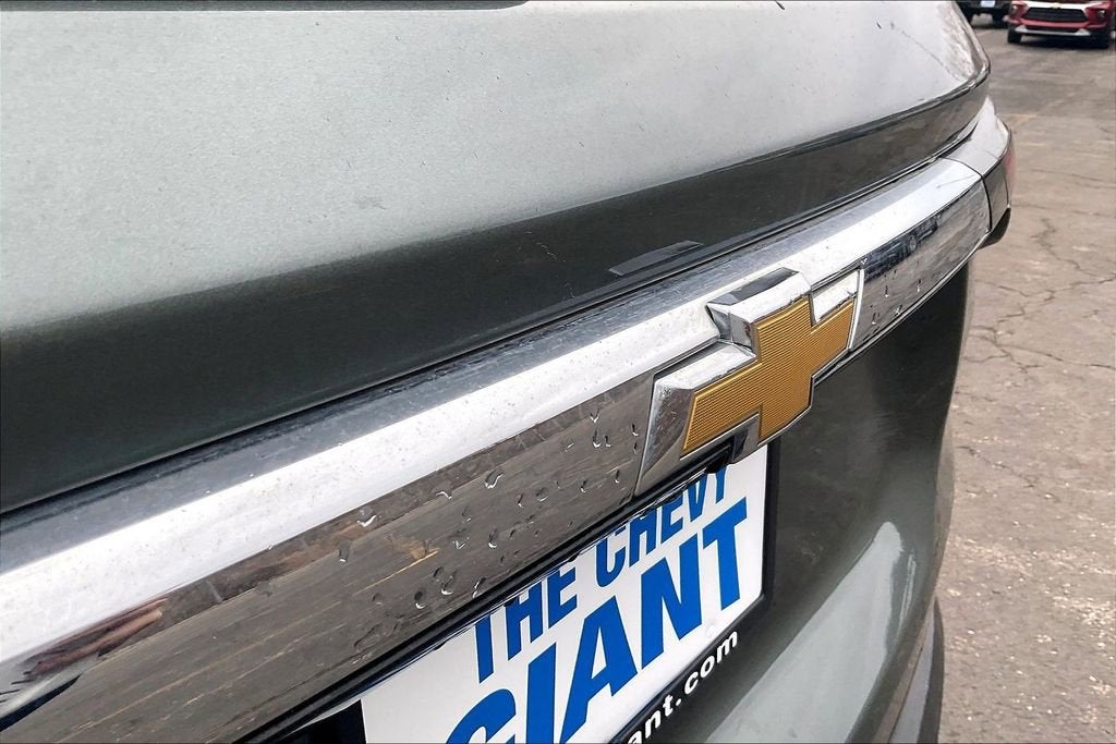 2022 Chevrolet Traverse LT Leather