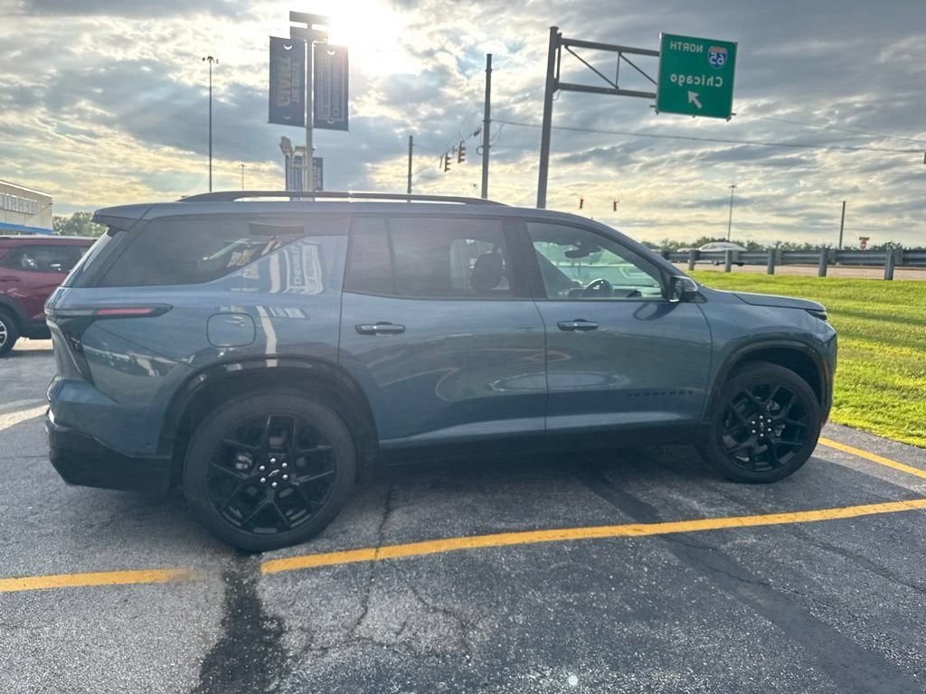 2025 Chevrolet Traverse RS