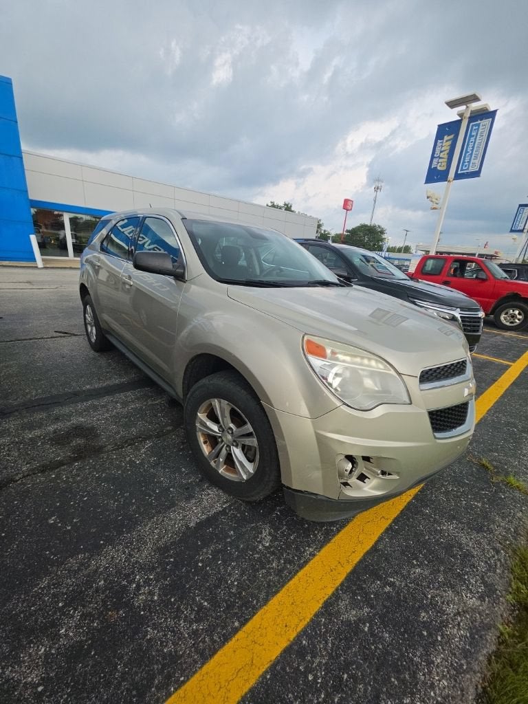 Used 2014 Chevrolet Equinox LS with VIN 1GNFLEEK1EZ131781 for sale in Merrillville, IN