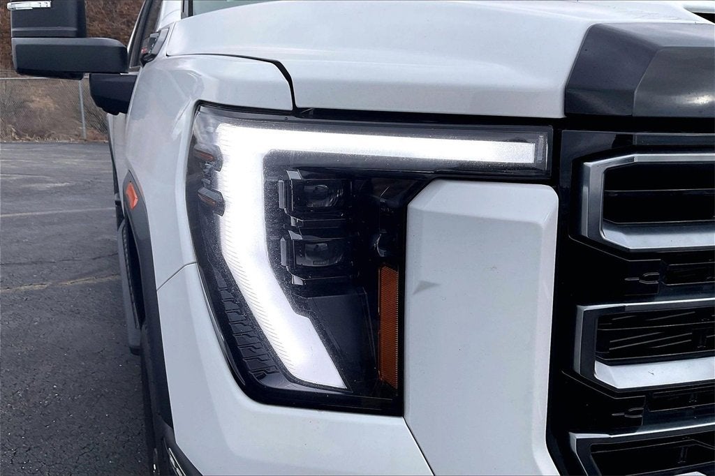 2025 GMC Sierra 3500 HD AT4