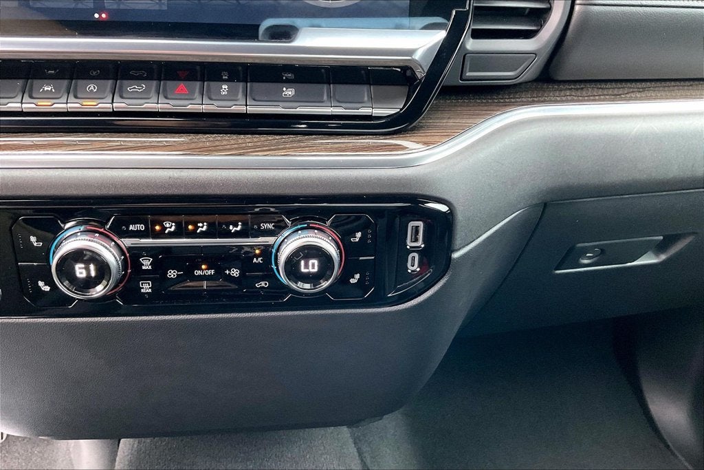 2025 GMC Sierra 1500 Elevation
