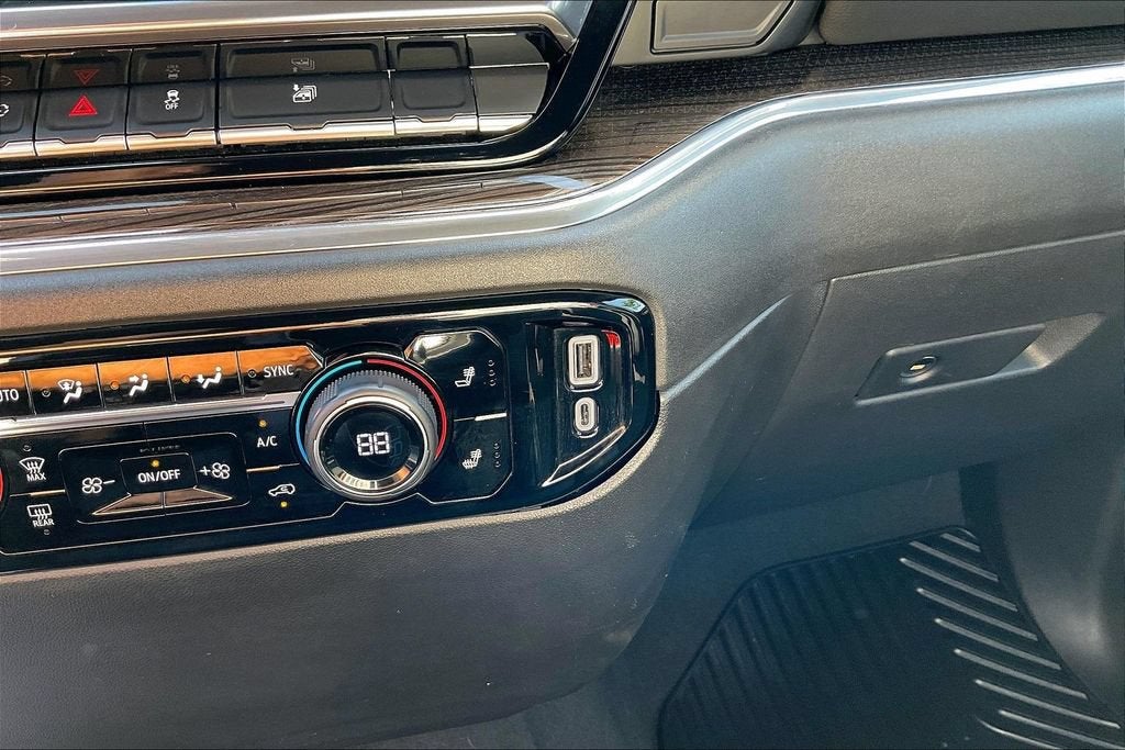 2025 GMC Sierra 1500 Elevation