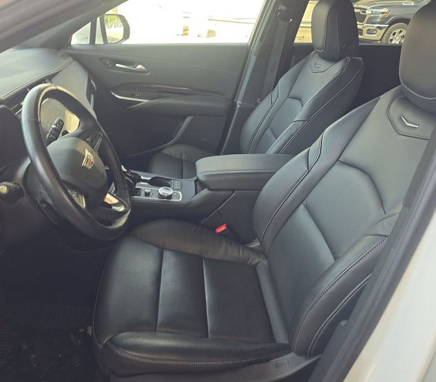 2023 Cadillac XT4 AWD Luxury