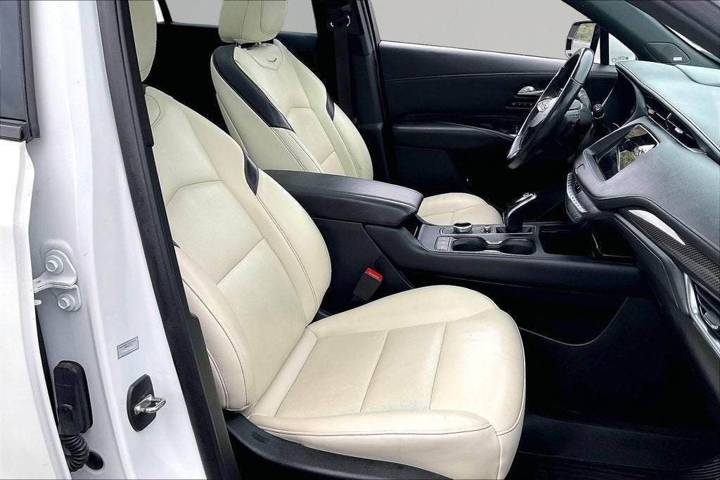 2022 Cadillac XT4 AWD Sport