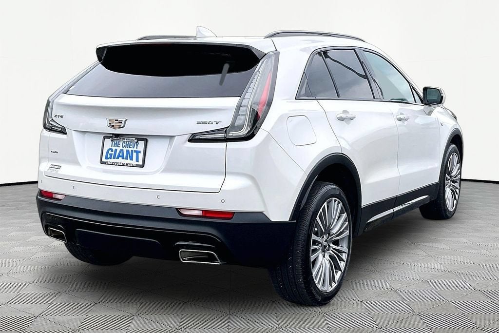 2022 Cadillac XT4 AWD Sport