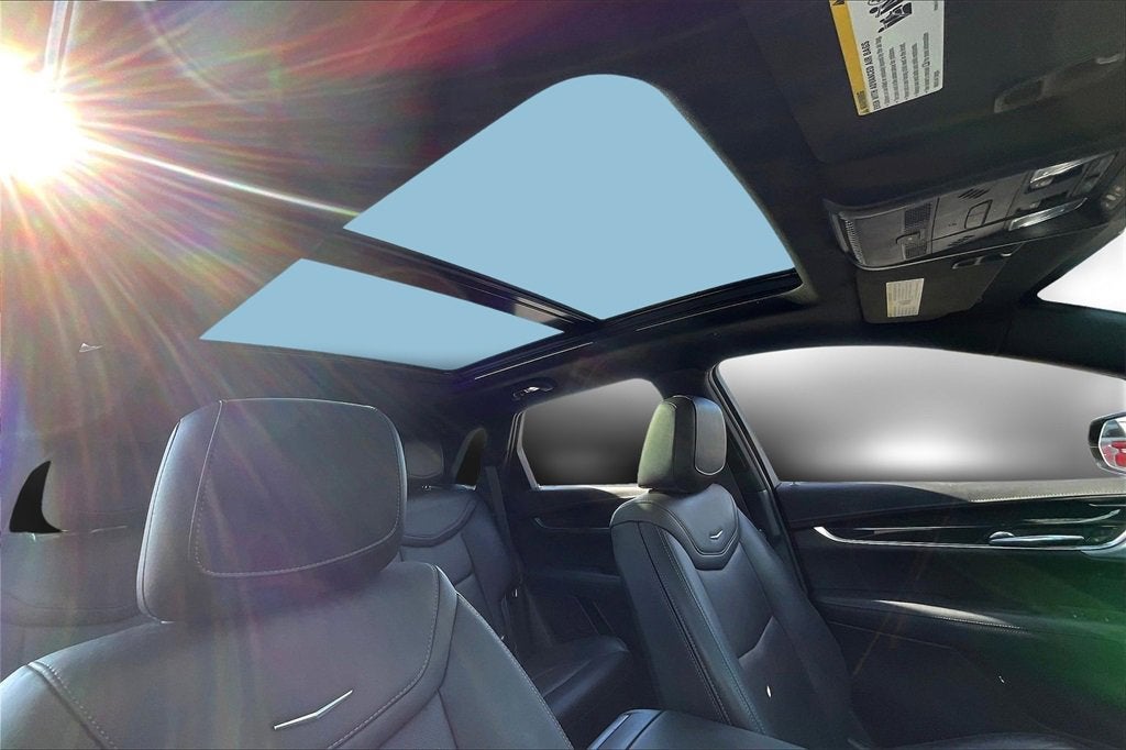 2022 Cadillac XT5 Premium Luxury