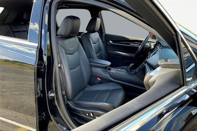 2022 Cadillac XT5 Premium Luxury