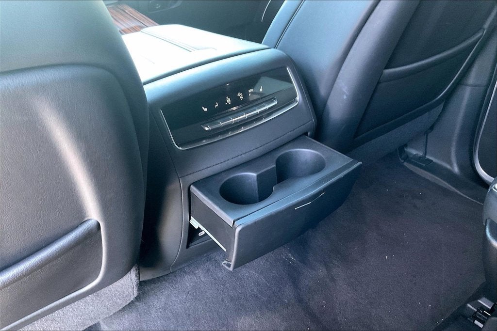 2023 Cadillac Escalade ESV 4WD Premium Luxury