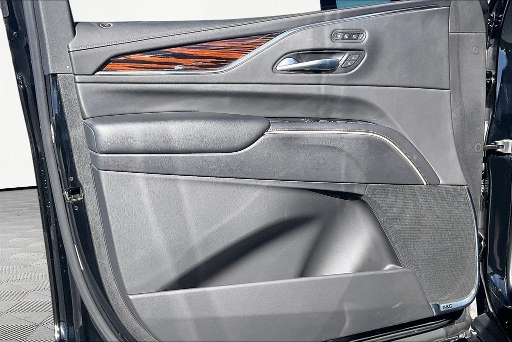 2023 Cadillac Escalade ESV 4WD Premium Luxury
