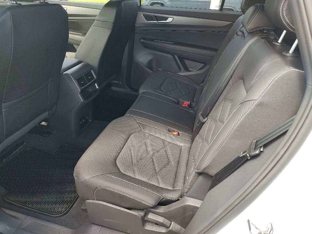 2025 Volkswagen Atlas Cross Sport 2.0T SE