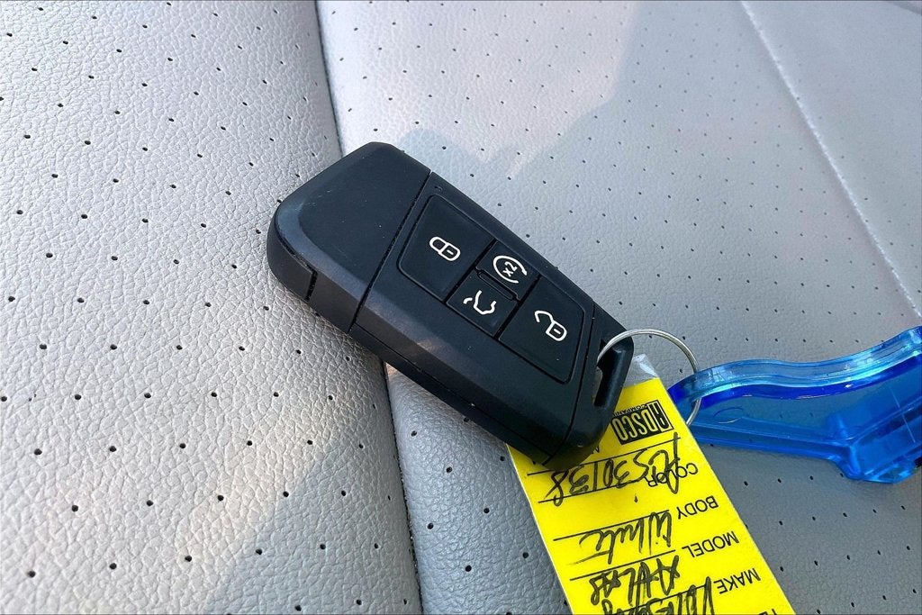 2023 Volkswagen Atlas 3.6L V6 SE w/Technology
