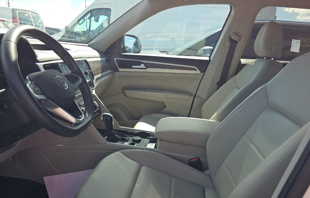 2023 Volkswagen Atlas 3.6L V6 SE w/Technology