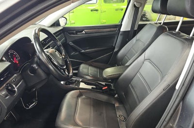 2020 Volkswagen Passat 2.0T R-Line